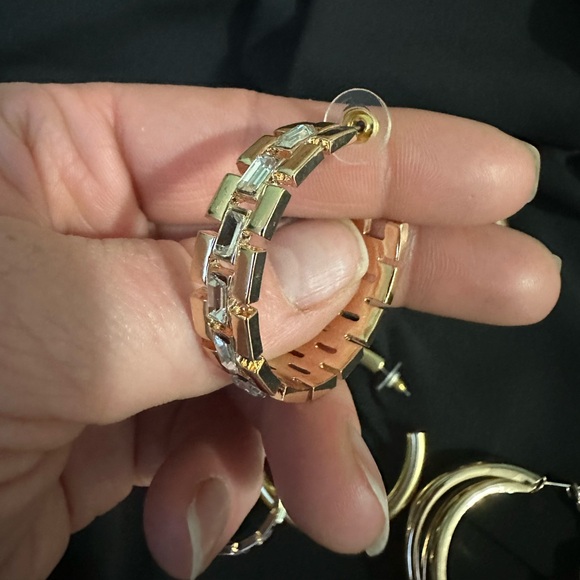 Fashion earrings, large hoops. - Picture 6 of 9